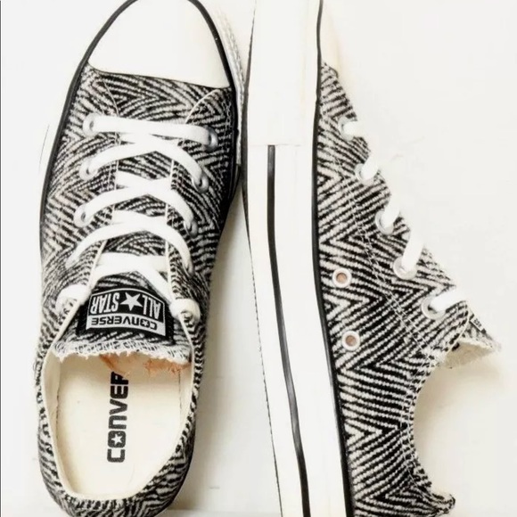 CONVERSE chuck Taylor WOMENS SHOES CHUCK TAYLOR - Picture 2 of 7